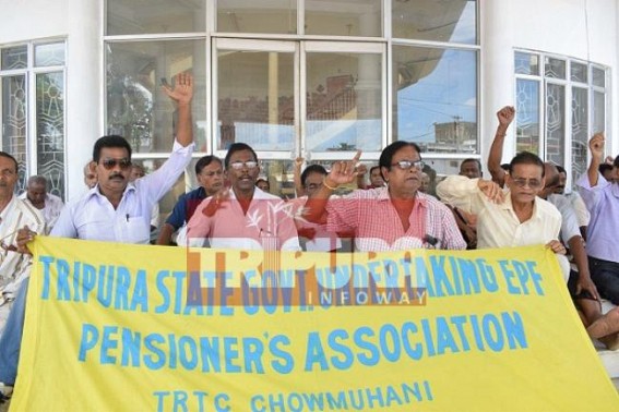 EPF pensioners protest with 5 demands